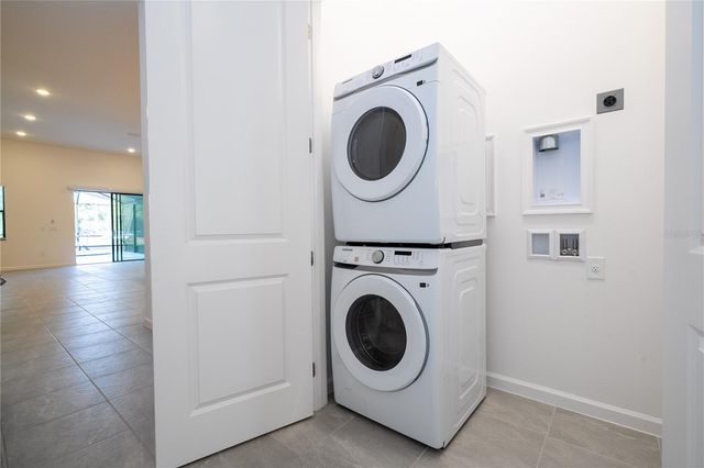 5674 HIGH SEAS DRIVE, Orlando, FL 32821