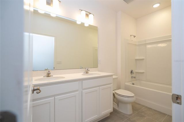 5674 HIGH SEAS DRIVE, Orlando, FL 32821