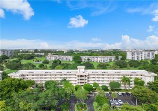 3900 Oaks Clubhouse Dr 507, Pompano Beach, FL 33069
