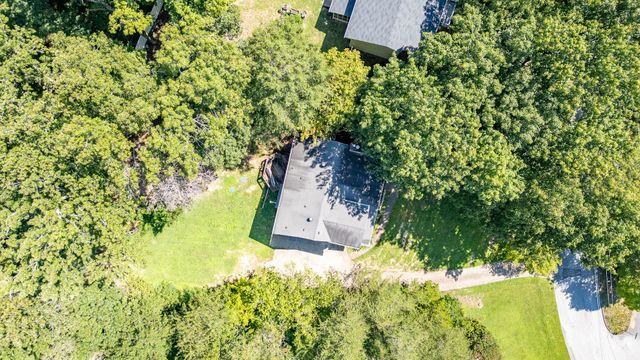 7718 Sandalwood Heights Drive, Hixson, TN 37343