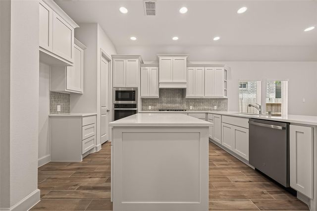 475 Audubons Shearwater Way, Magnolia, TX 77354