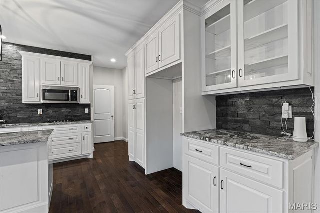 1022 Graystone Park, Barnhart, MO 63012