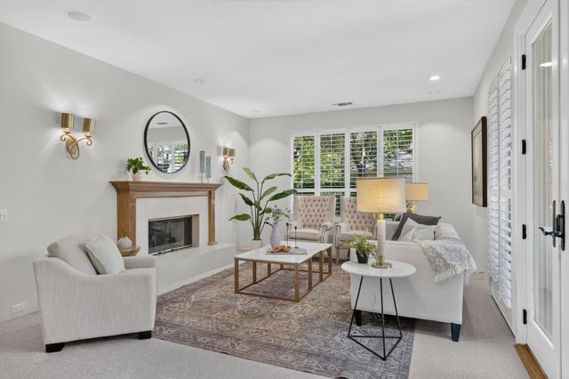11260 Crocker Grove Ln, Gold River, CA 95670