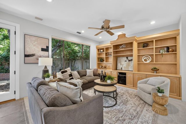 11260 Crocker Grove Ln, Gold River, CA 95670