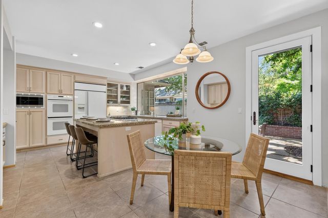 11260 Crocker Grove Ln, Gold River, CA 95670