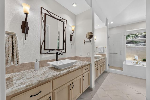 11260 Crocker Grove Ln, Gold River, CA 95670