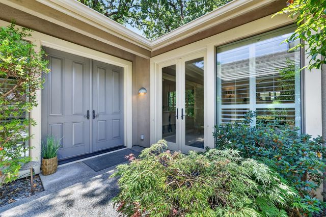 11260 Crocker Grove Ln, Gold River, CA 95670