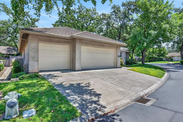 11260 Crocker Grove Ln, Gold River, CA 95670