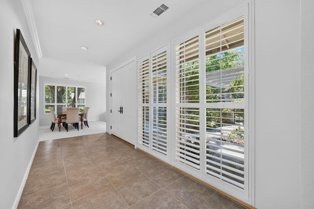 11260 Crocker Grove Ln, Gold River, CA 95670