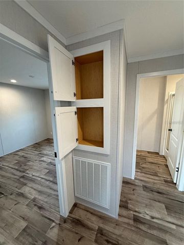 7801 34TH AVENUE N 30, St Petersburg, FL 33710