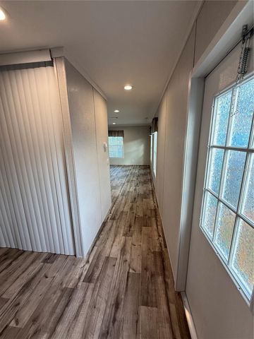 7801 34TH AVENUE N 30, St Petersburg, FL 33710