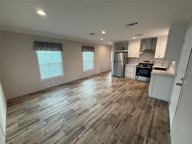 7801 34TH AVENUE N 30, St Petersburg, FL 33710