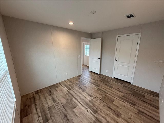 7801 34TH AVENUE N 30, St Petersburg, FL 33710