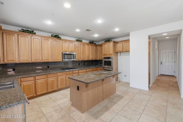 17003 S Mesa Shadows Drive, Vail, AZ 85641