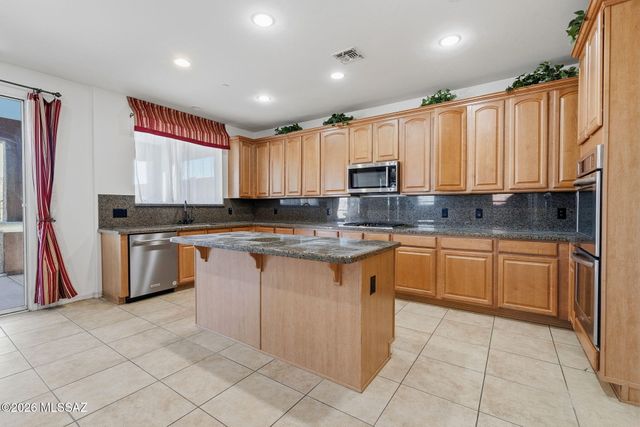 17003 S Mesa Shadows Drive, Vail, AZ 85641