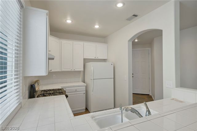 609 Elliot Peak Avenue, Las Vegas, NV 89183