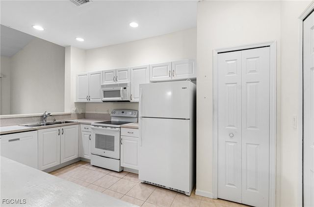 4219 Liron AVE 201, Fort Myers, FL 33916