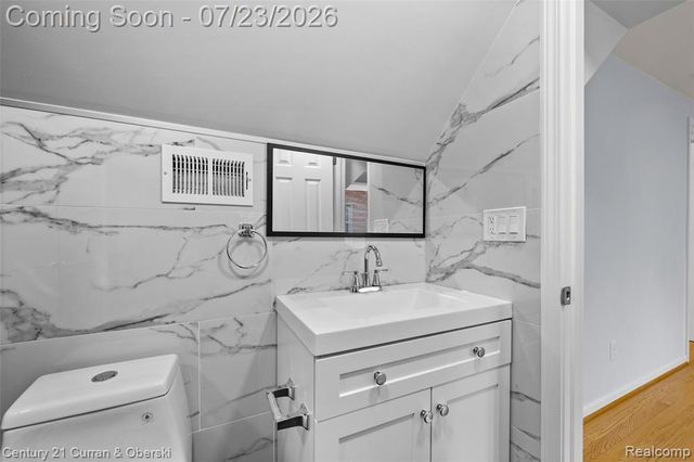 23035 Marlboro Street, Dearborn, MI 48128