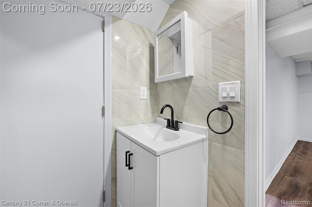 23035 Marlboro Street, Dearborn, MI 48128