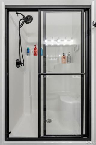 2300 Matthias Close, Washington, MO 63090