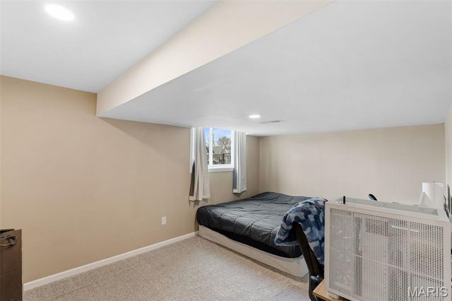 2300 Matthias Close, Washington, MO 63090