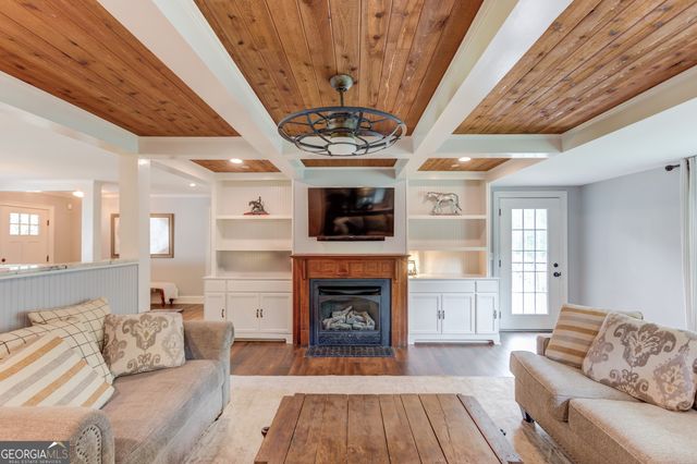8401 Norris Lake Way, Snellville, GA 30039
