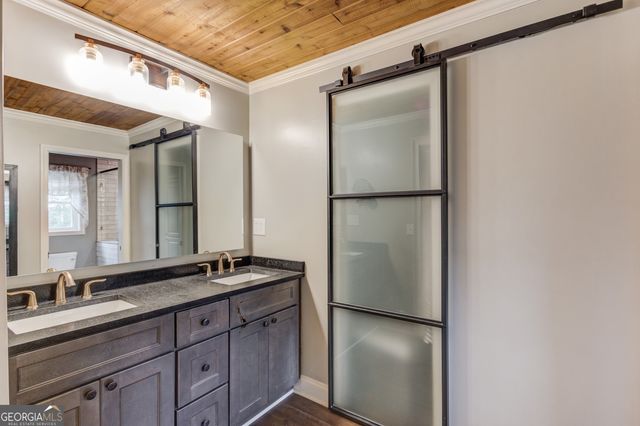 8401 Norris Lake Way, Snellville, GA 30039