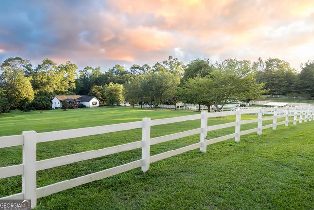 8401 Norris Lake Way, Snellville, GA 30039