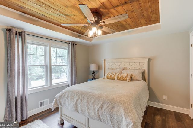 8401 Norris Lake Way, Snellville, GA 30039