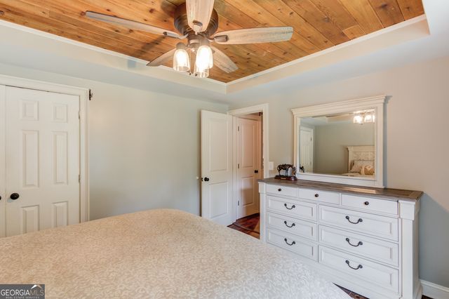 8401 Norris Lake Way, Snellville, GA 30039
