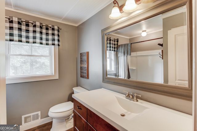 8401 Norris Lake Way, Snellville, GA 30039