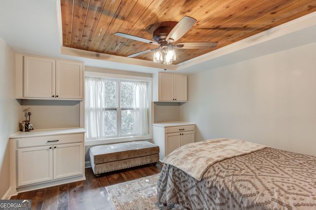 8401 Norris Lake Way, Snellville, GA 30039