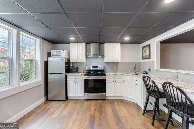 8401 Norris Lake Way, Snellville, GA 30039