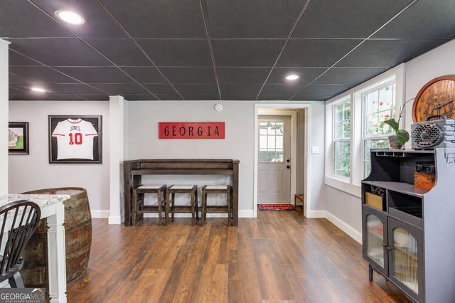 8401 Norris Lake Way, Snellville, GA 30039