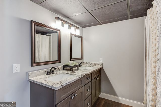 8401 Norris Lake Way, Snellville, GA 30039