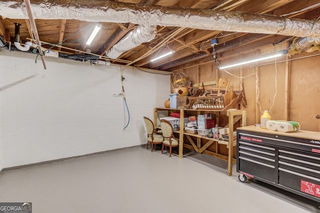 8401 Norris Lake Way, Snellville, GA 30039