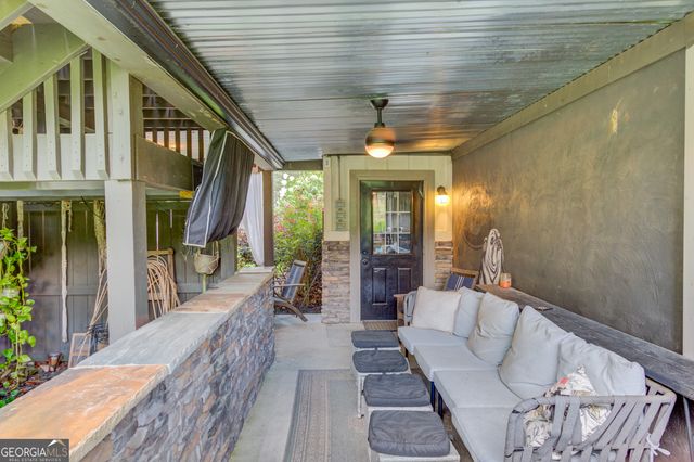 8401 Norris Lake Way, Snellville, GA 30039