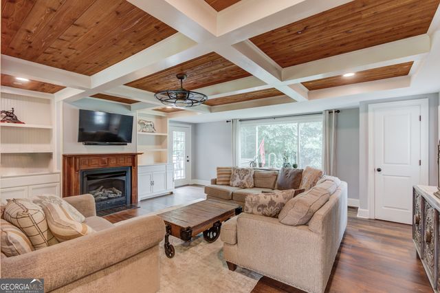 8401 Norris Lake Way, Snellville, GA 30039