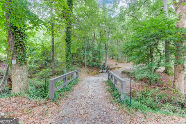 8401 Norris Lake Way, Snellville, GA 30039