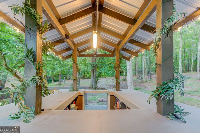 8401 Norris Lake Way, Snellville, GA 30039