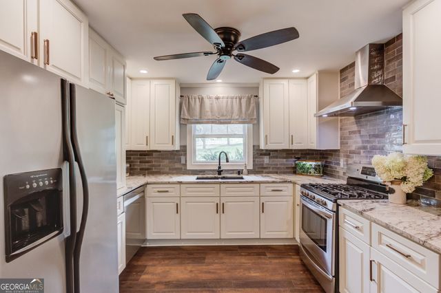 8401 Norris Lake Way, Snellville, GA 30039