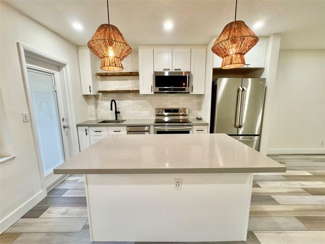 2110 NE 39TH Street 2A, Fort Lauderdale, FL 33308