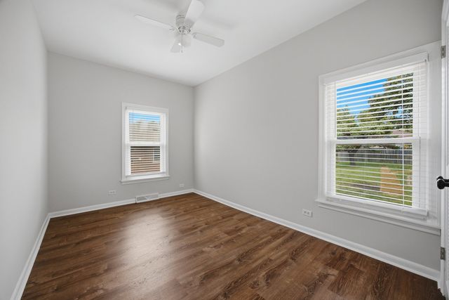 22 55th Street, Downers Grove, IL 60515