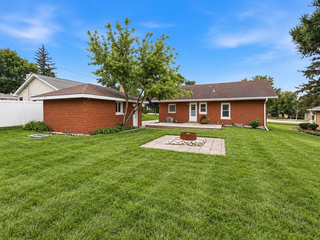 22 55th Street, Downers Grove, IL 60515