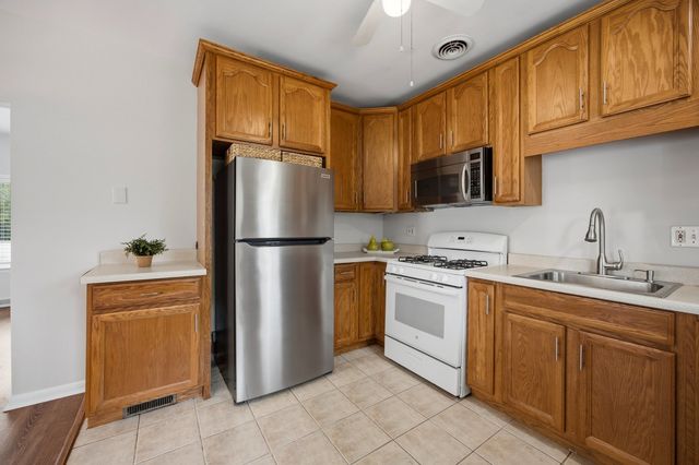 22 55th Street, Downers Grove, IL 60515