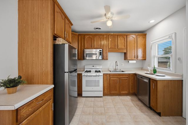 22 55th Street, Downers Grove, IL 60515