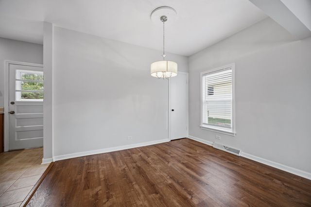 22 55th Street, Downers Grove, IL 60515