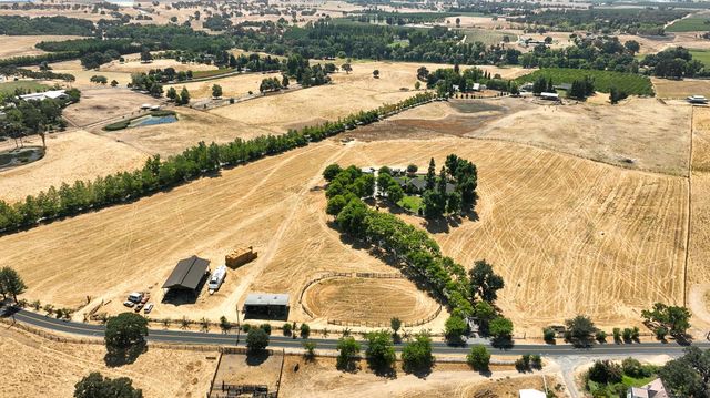 22050 E Buena Vista Rd, Clements, CA 95227