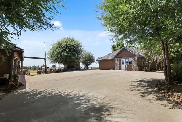 22050 E Buena Vista Rd, Clements, CA 95227