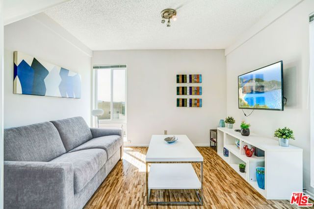 3600 Bagley Ave. 301, Los Angeles, CA 90034